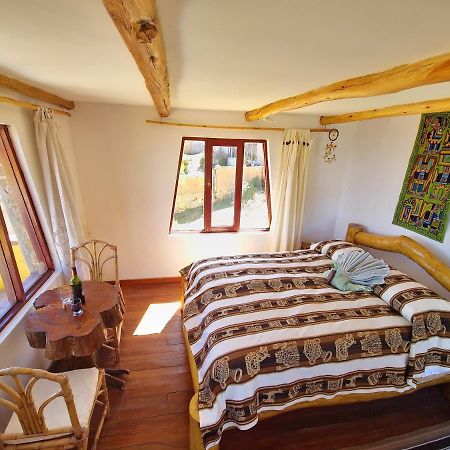 Hostal Puerta Del Sol Isla del Sol Ngoại thất bức ảnh